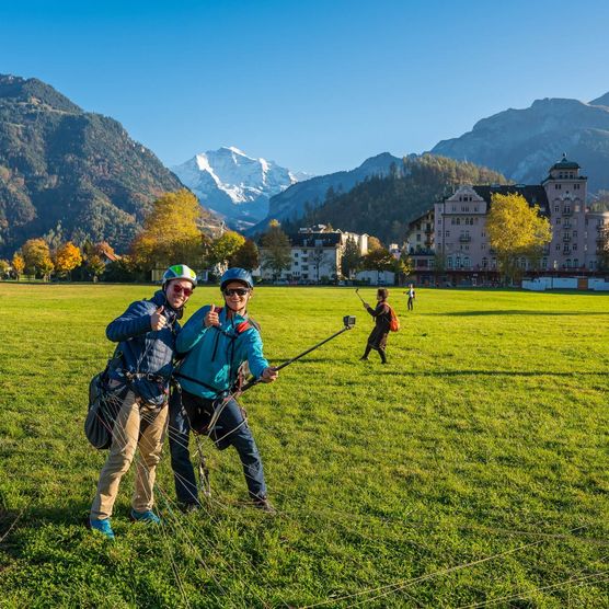 Landung auf der Höhematte in Interlaken nach dem Paragliding Flug